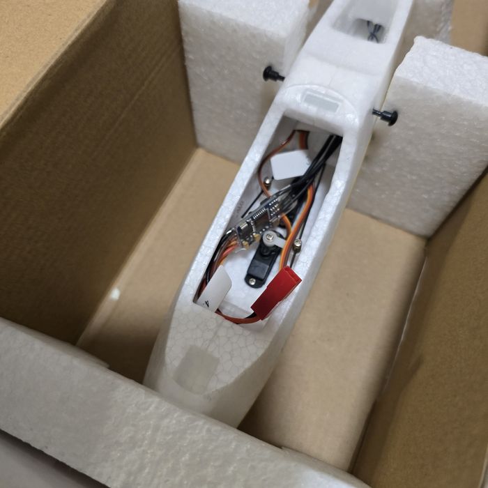 Model Szybowiec zdalnie sterowany Mini Breeze z Hobby King