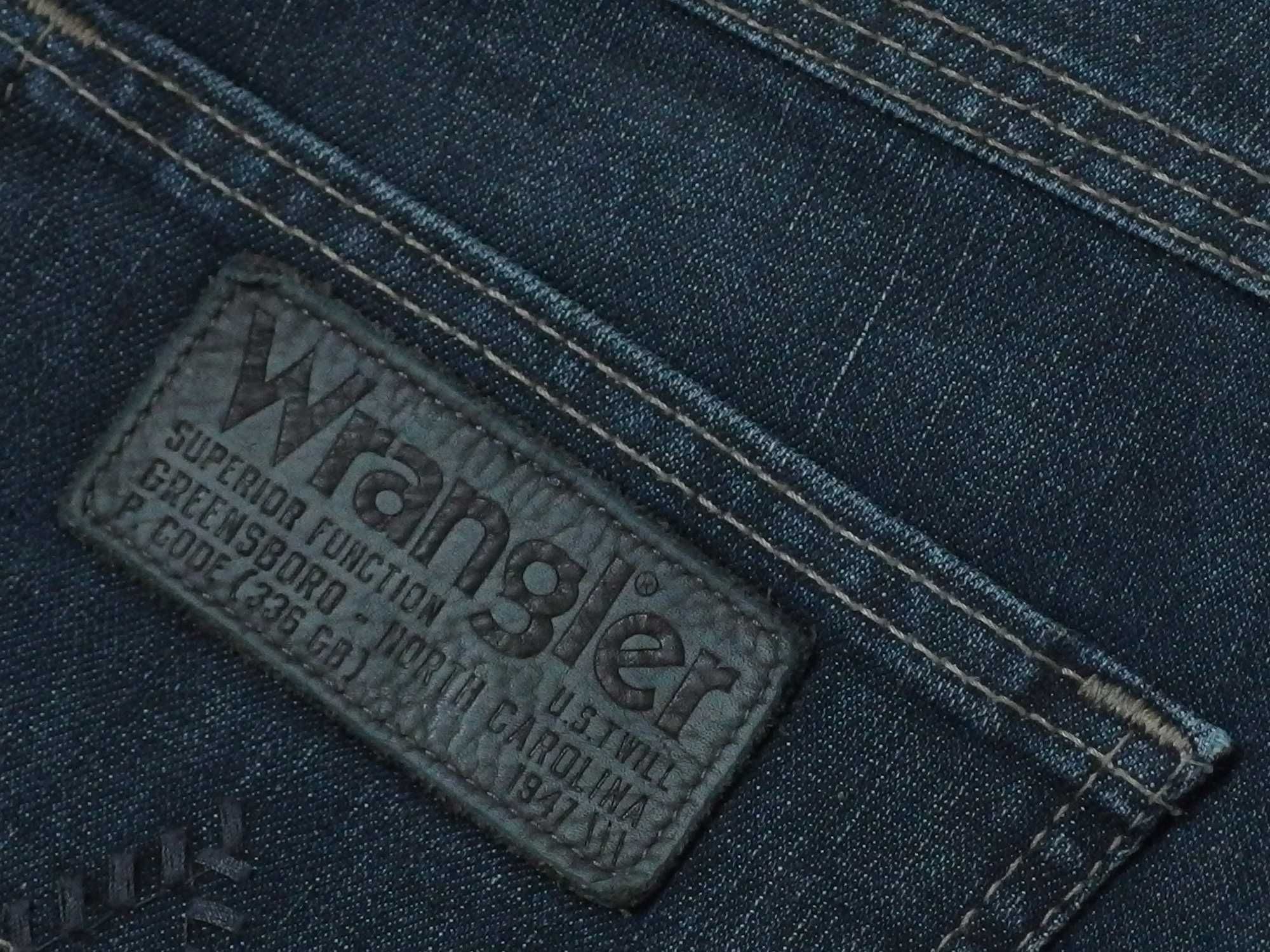 Джинсы Wrangler Alaska W36-38 X L32 размер наш ~56,  оригинал