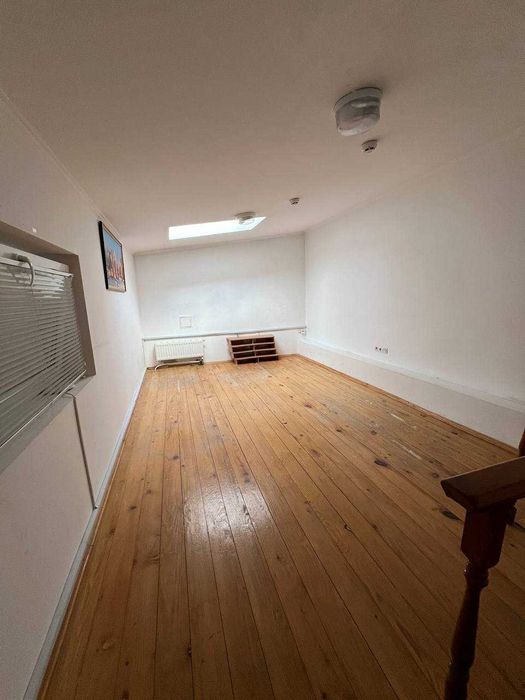 Власник Без Комісії . Продається будівля . Вул. Газова 36/2