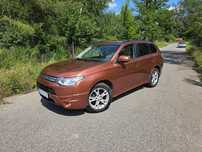 Mitsubishi Outlander 4x4, 7-osobowy, Skóra, Szyberdach, Serwis, Hak, Instyle