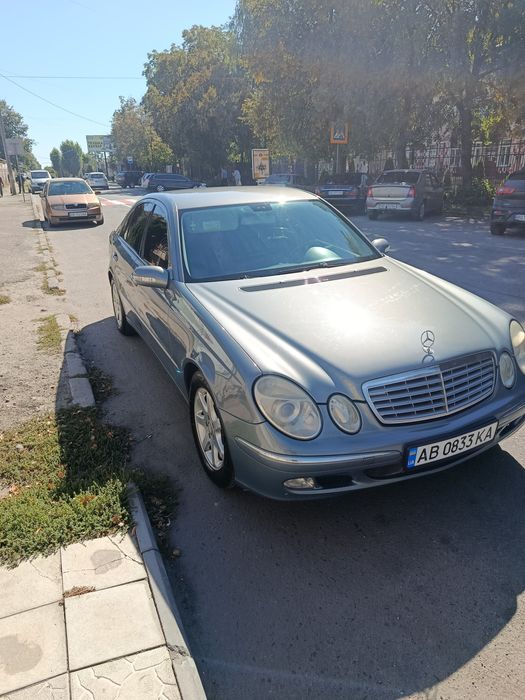 Mercedes 211 2.2D