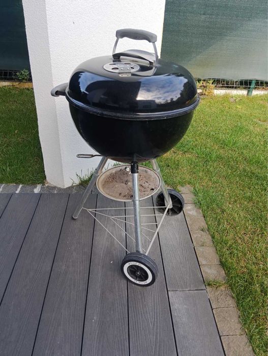 Вугільний гриль Weber