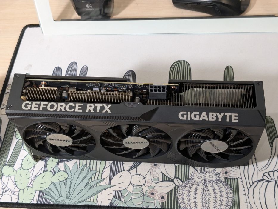 Відеокарта RTX 4070 Gigabyte