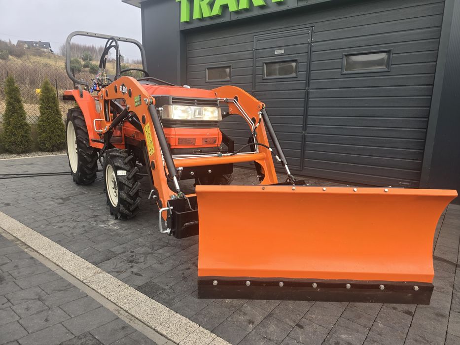 Mini traktor Kubota Gl241,ładowacz czołowy, pług do śniegu