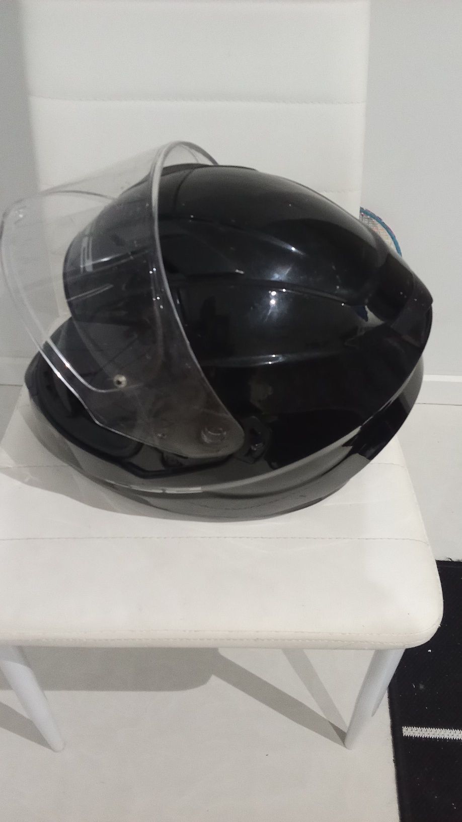 CAPACETE MOTAR LS2 Com Visor Moderno. Com 6 Fotos