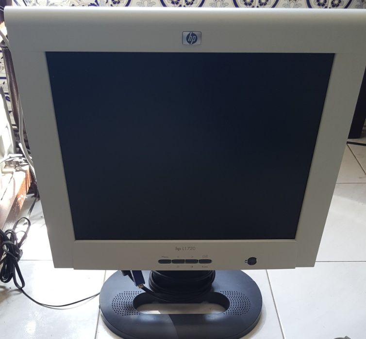 Monitores TFT / LCD e CRT vintage
