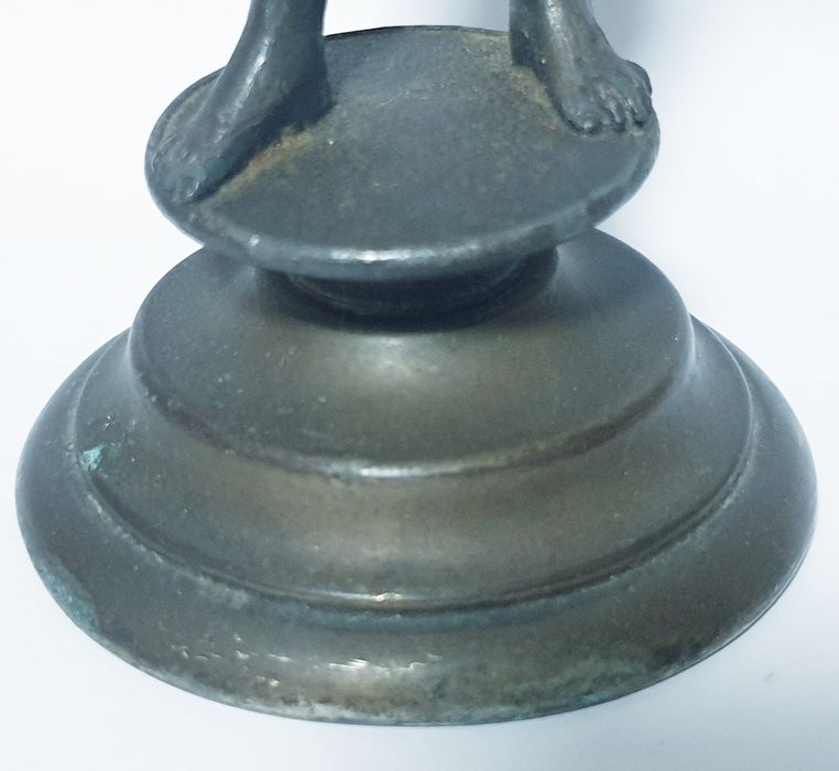 Antiga escultura incompleta- suporte de relógio de bolso e fosforeira