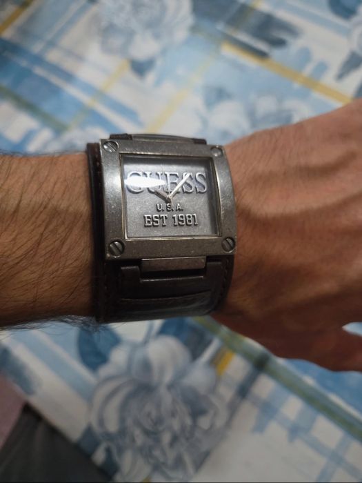 Relogio usado Guess