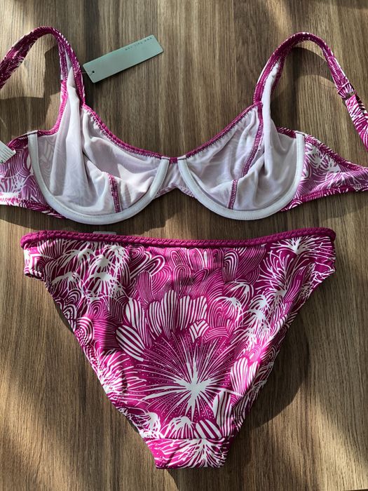 Strój nowy r.M 70D fuksjowo - biały