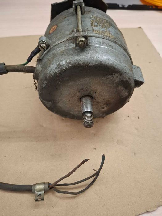 Silnik 0,8A 200W 3-fazowy / jednofazowy z kondensatorem