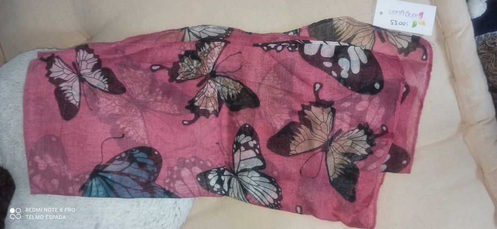 Vendo echarpes  novas