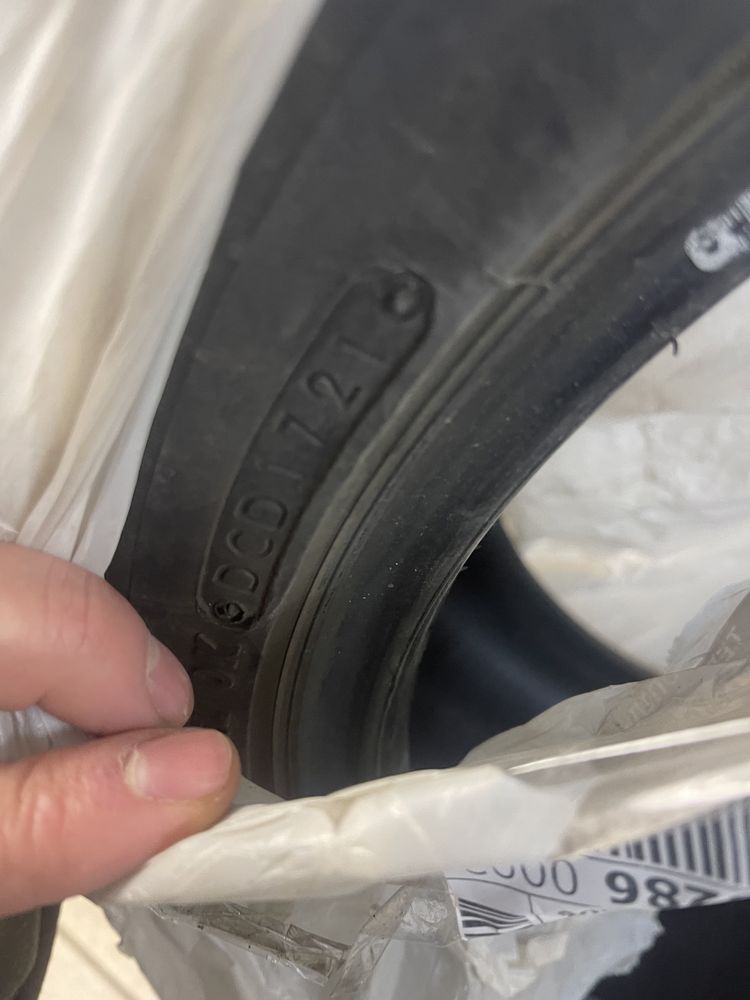 Bridgestone Blizzak Ice 215/45 R17 87S