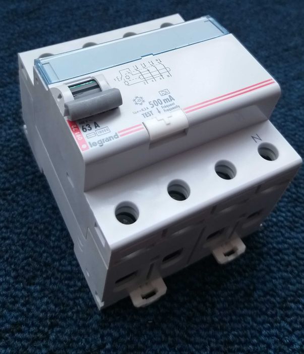 ПЗВ дифреле (УЗО) 63А 500мА 4 полюси тип АC Legrand (09172)