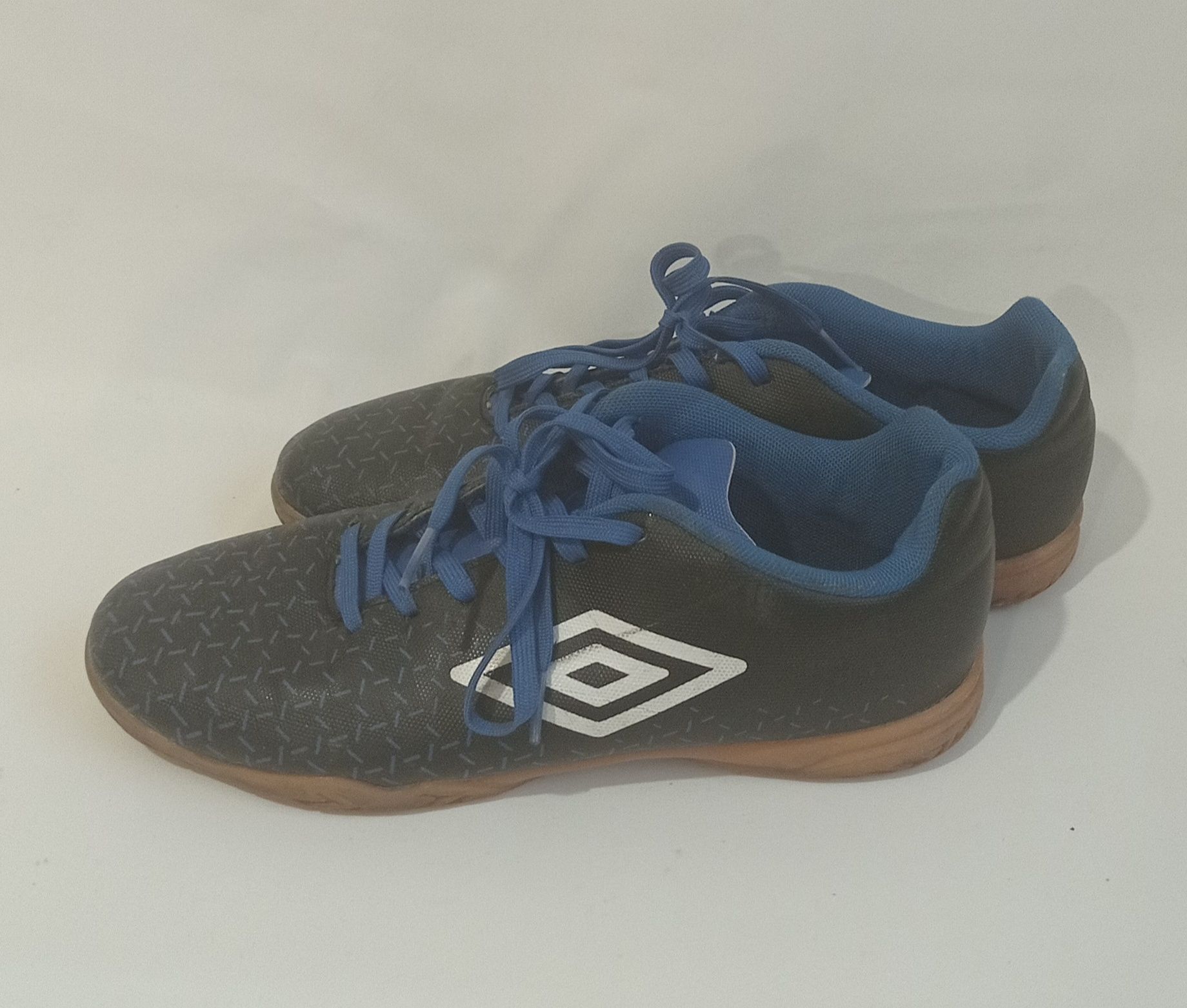 Umbro halówki 42