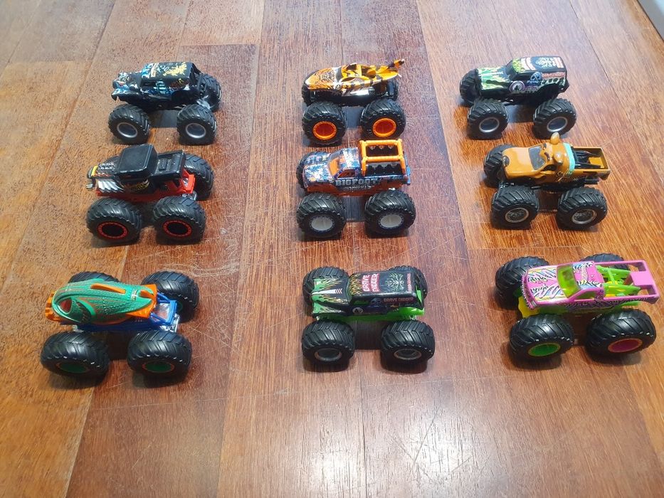 Zestaw Hot wheels Monster trucks 6szt z dodatkami 8szt wrex, Mattel in