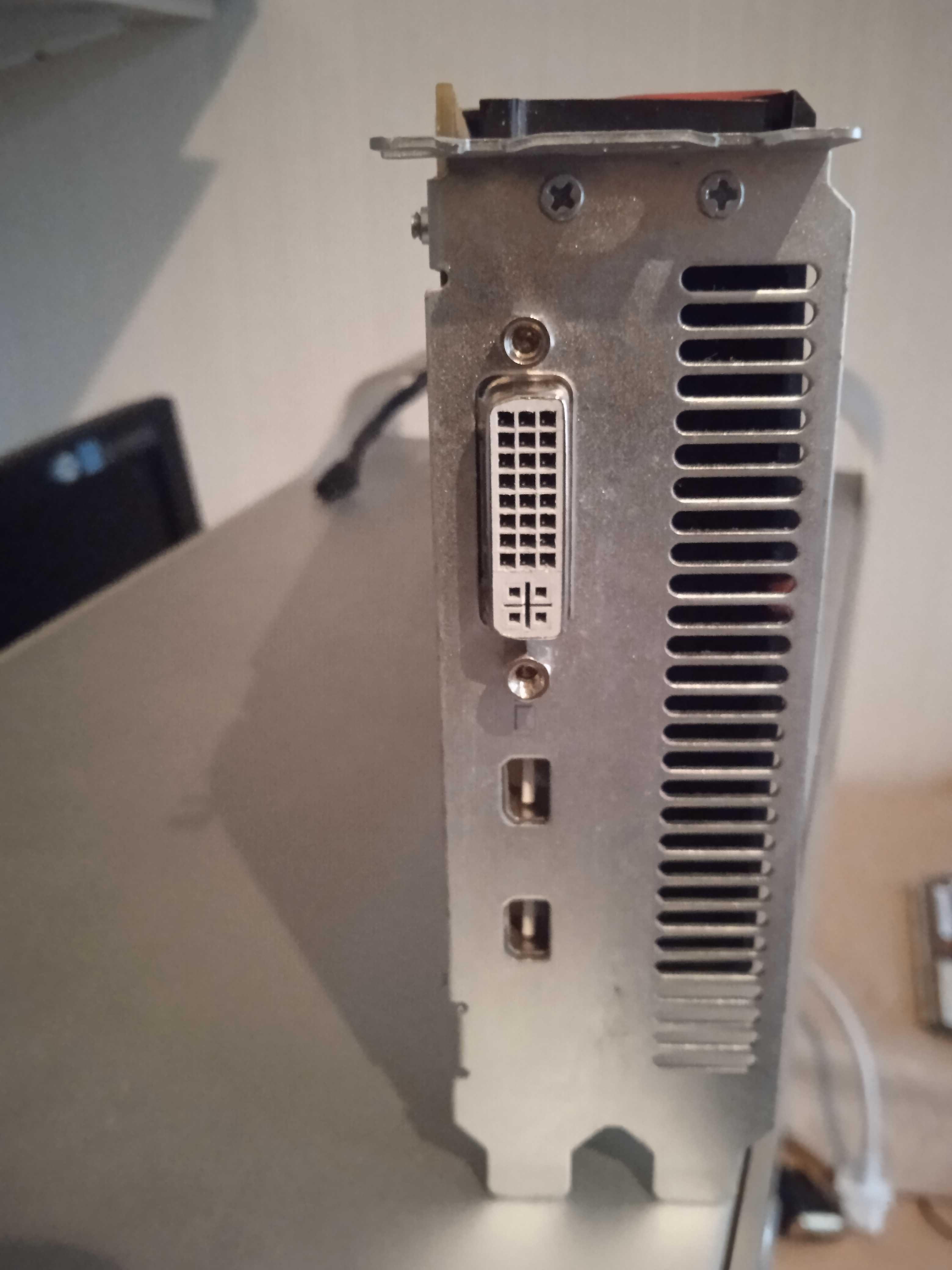 Два комп'ютера Mac Pro Tower 2010 г  по ціні одного.