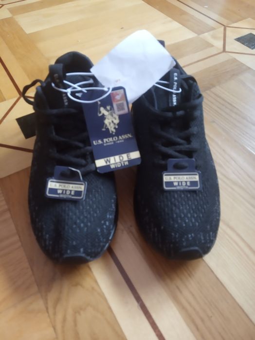 Кросівки adidas кроси