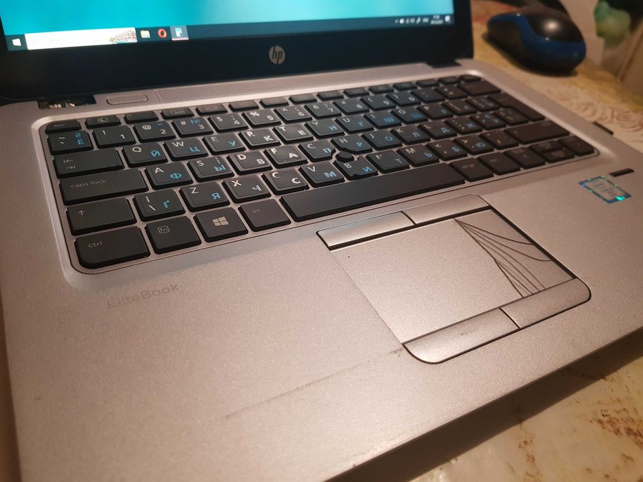 HP EliteBook 820 G3 i5-6300U, 8Gb, m2SSD240, нов АКБ!