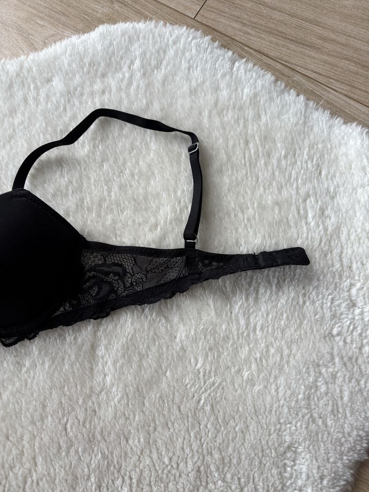 Czarny stanik push up H&M 70B
