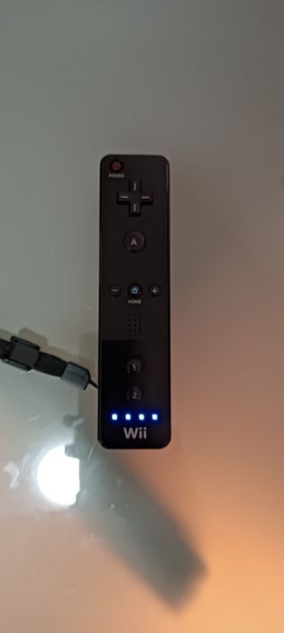 Wii cor preta com comando