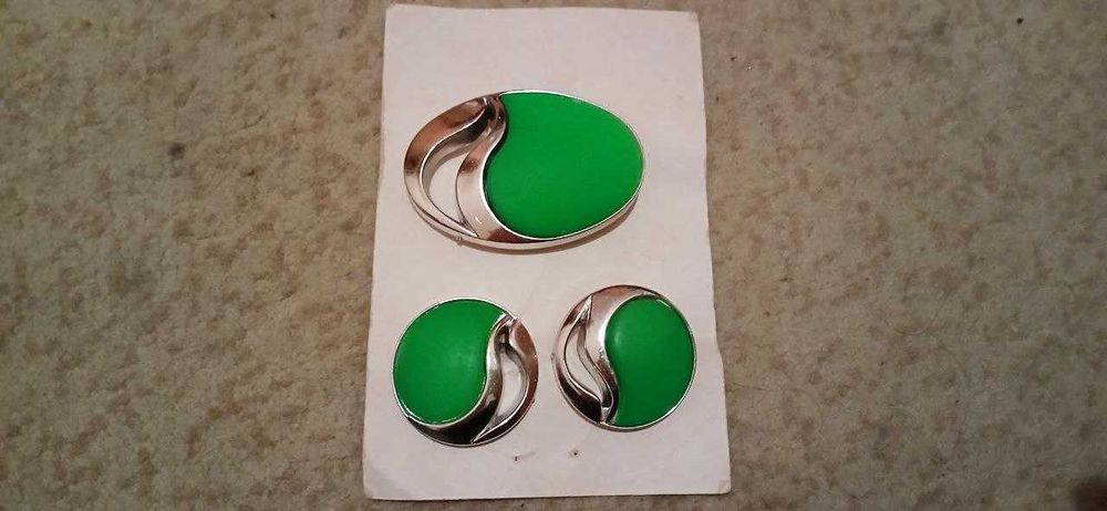 Набор бижутерии 90-х(девяностых) годов НОВЫЙ, клипсы+брошь