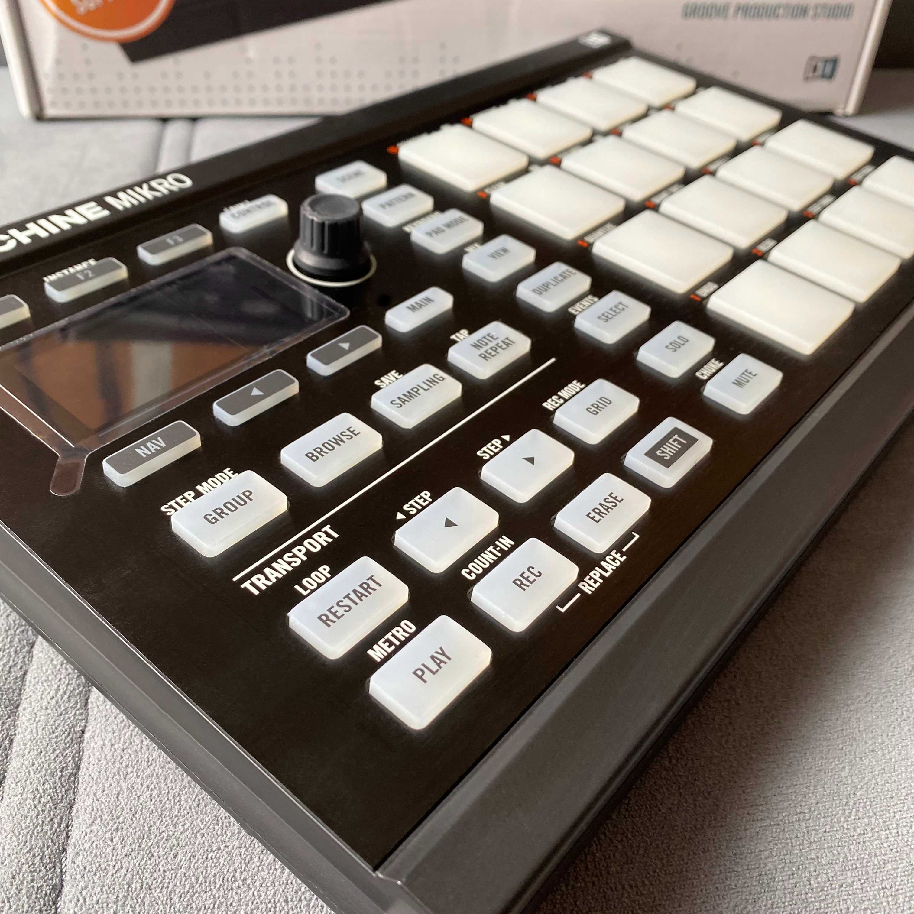MIDI-контролер NI Maschine Mikro MK2 + transfer ID