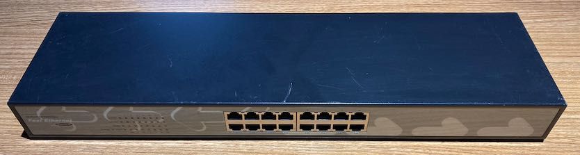 Fast Ethernet Switch 16 portów 10/100