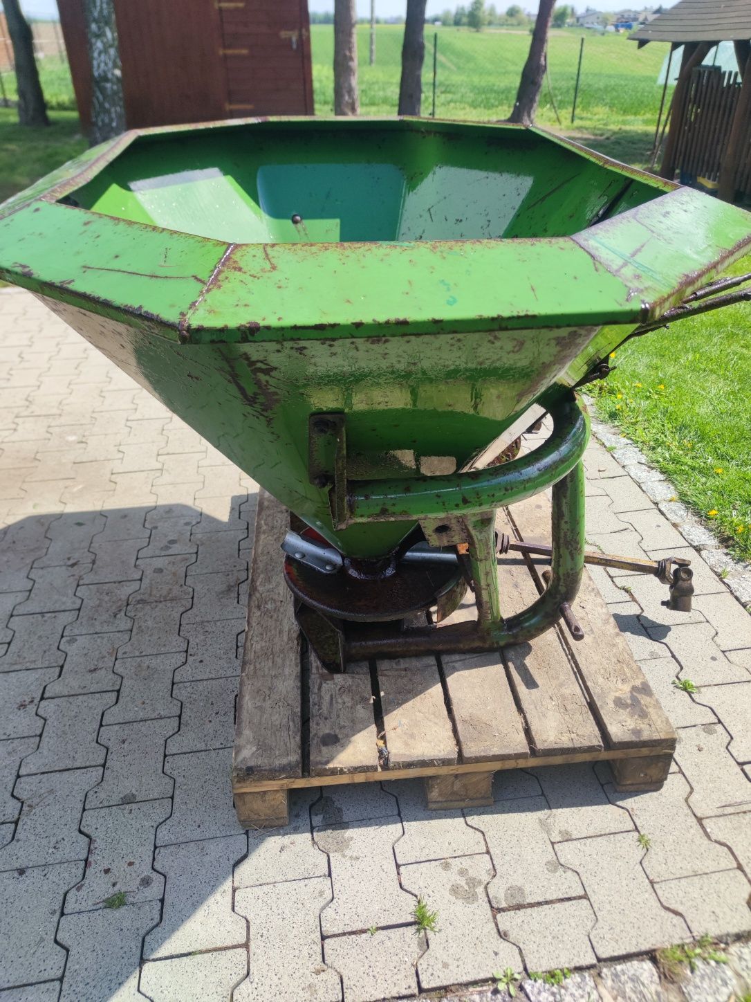 Rozsiewacz nawozów Amazone