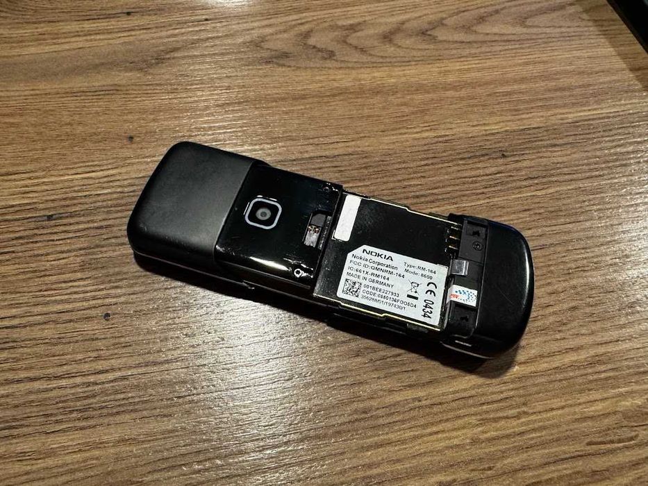 Orginalna  Nokia 8600 Lumia RM-164 BLACK