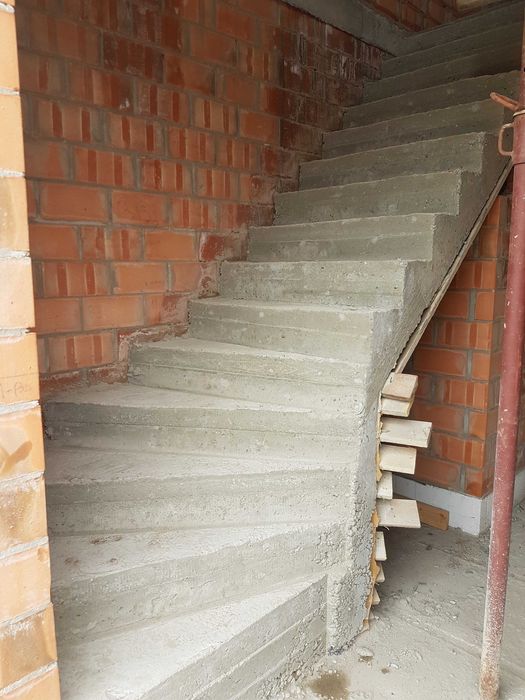 Бетонні сходи під ключ — міцно, надійно, професійно Київ