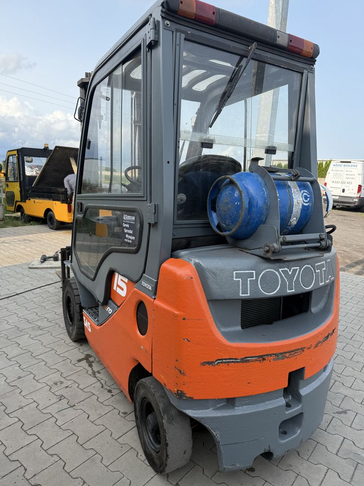 Wózek widłowy Toyota 8fgf15 LPG UDT Kabina