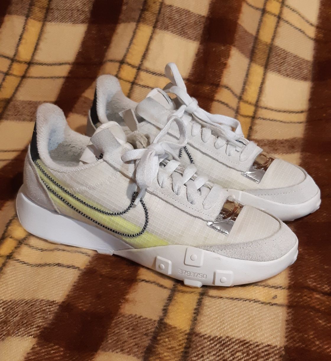 Buty Nike, ciekawy wzór