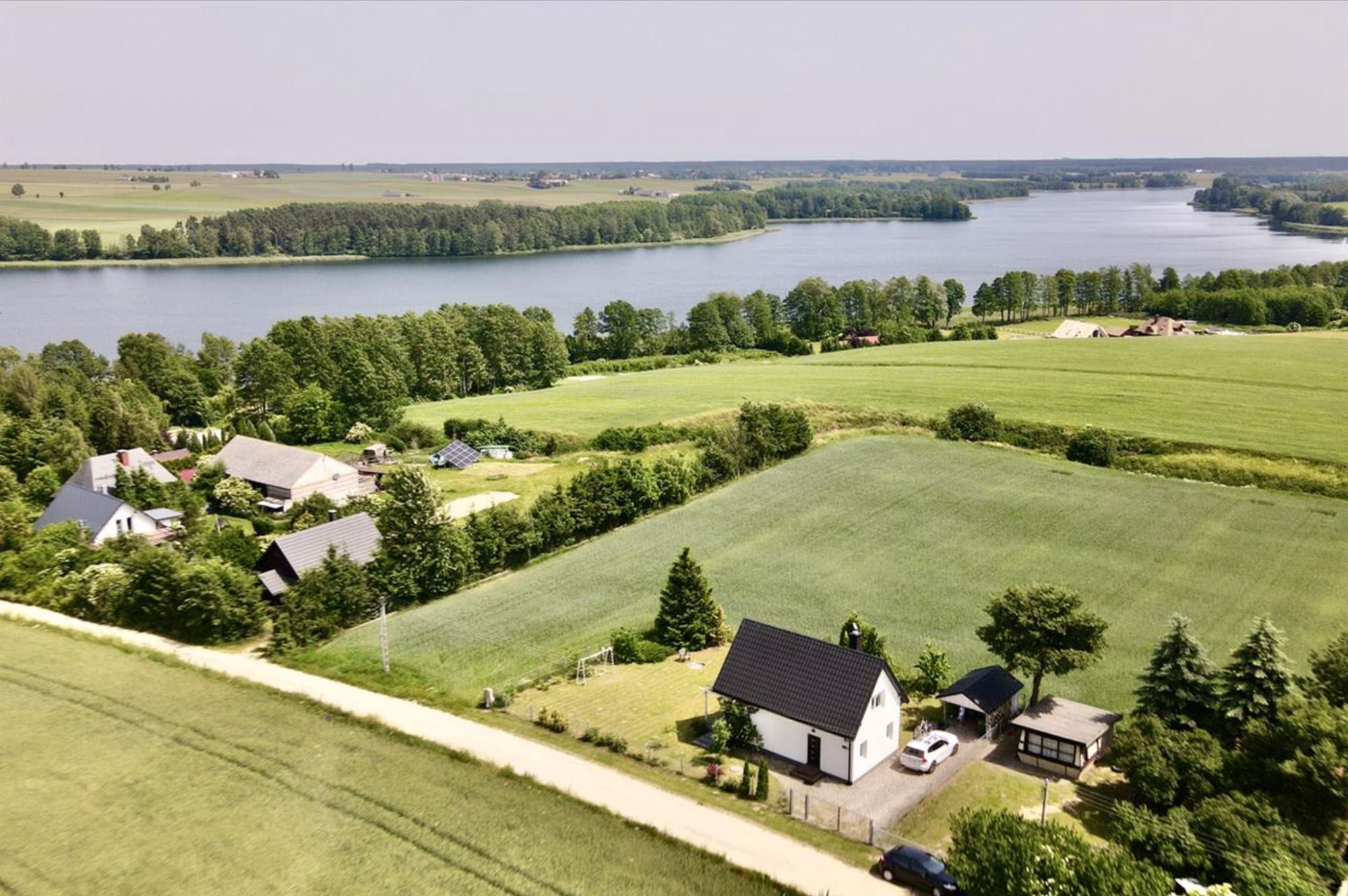 Dom całoroczny nad Jeziorem Skarlińskim z przepiękną panoramą jeziora