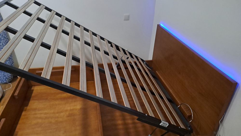 Cama de casal 200 x 150