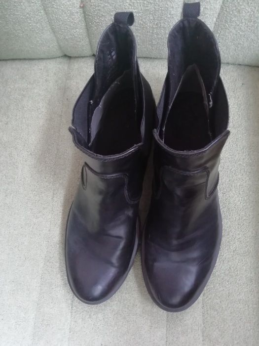 Sztyblety Tamaris 41 uszkodzona podeszwa