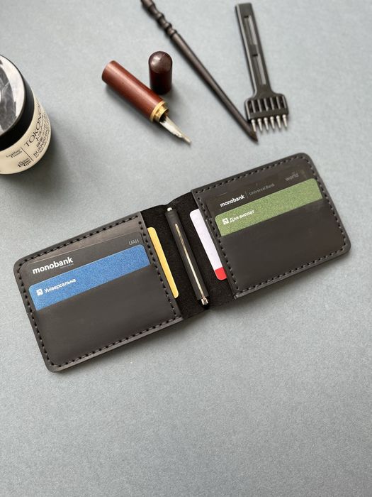 Зажим для денег/ Притиск для коштів