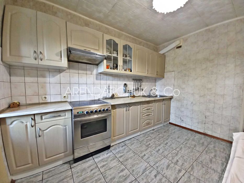 Продаж 4к квартири Харківське шосе Литвинського Тростянецька