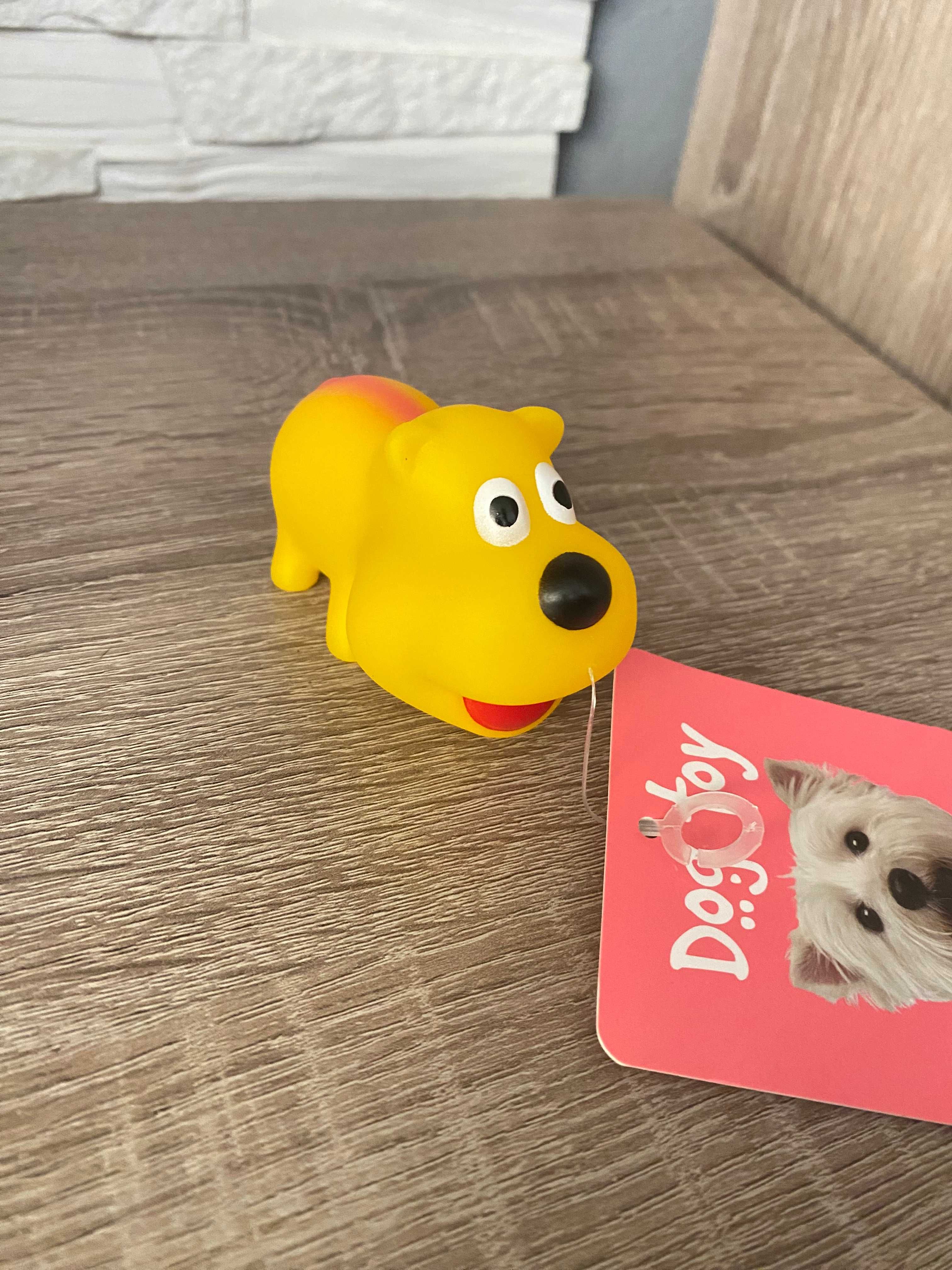 Piszcząca zabawka do zabawy dla psa pieska z piszczałką pies