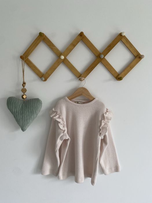 Bluzka sweterkowa f&f 110 kremowa beżowa falbanki