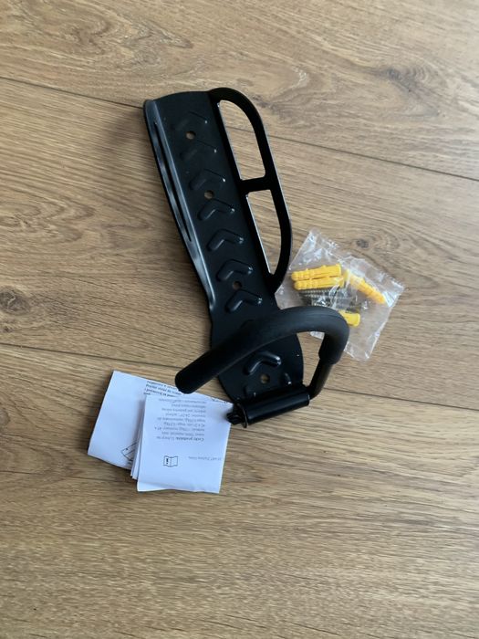 Wieszak do roweru na ścianę