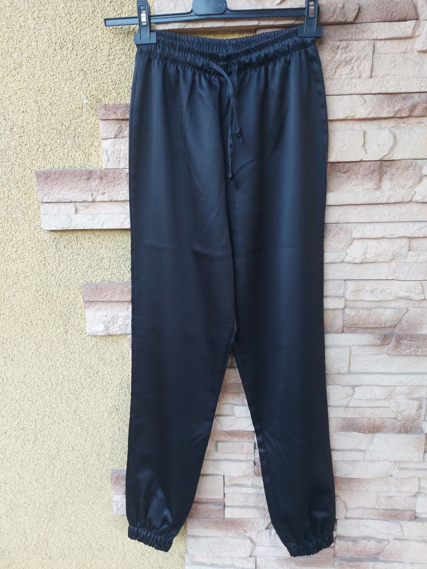 Czarne spodnie eleganckie