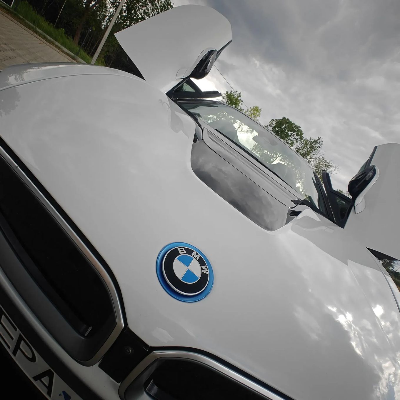 BMW i8 super stan, niski przebieg, możliwość finansowania zakupu auta
