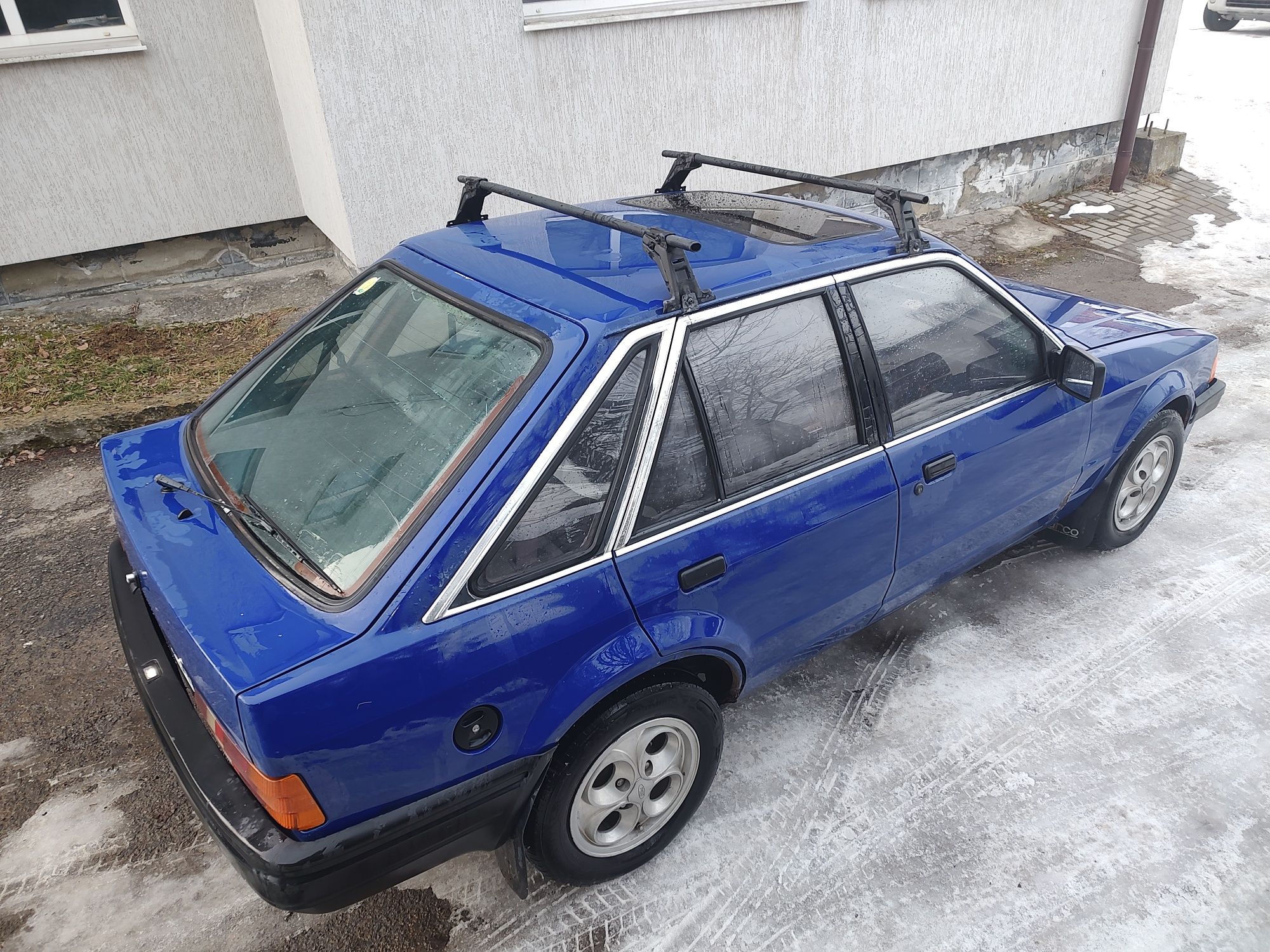 Ford escort 1,1 хороший стан один власник 20 років диски з XR