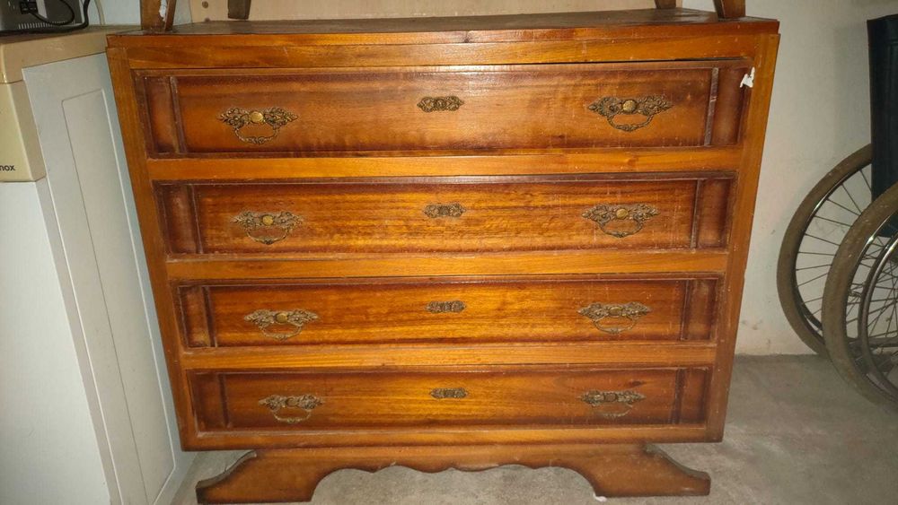 2 Cómodas da década de 70 | Bem estimadas