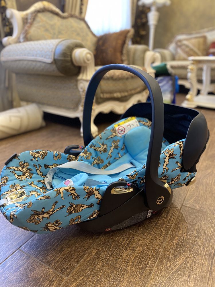 Автокрісло Cybex Jeremy Scott Cloud Q