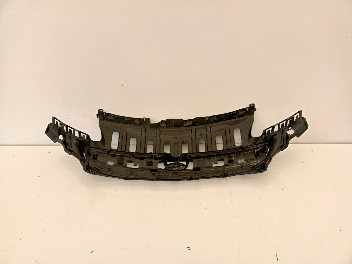 Opel Corsa E 15- grill atrapa kratka zderzaka przód przednia