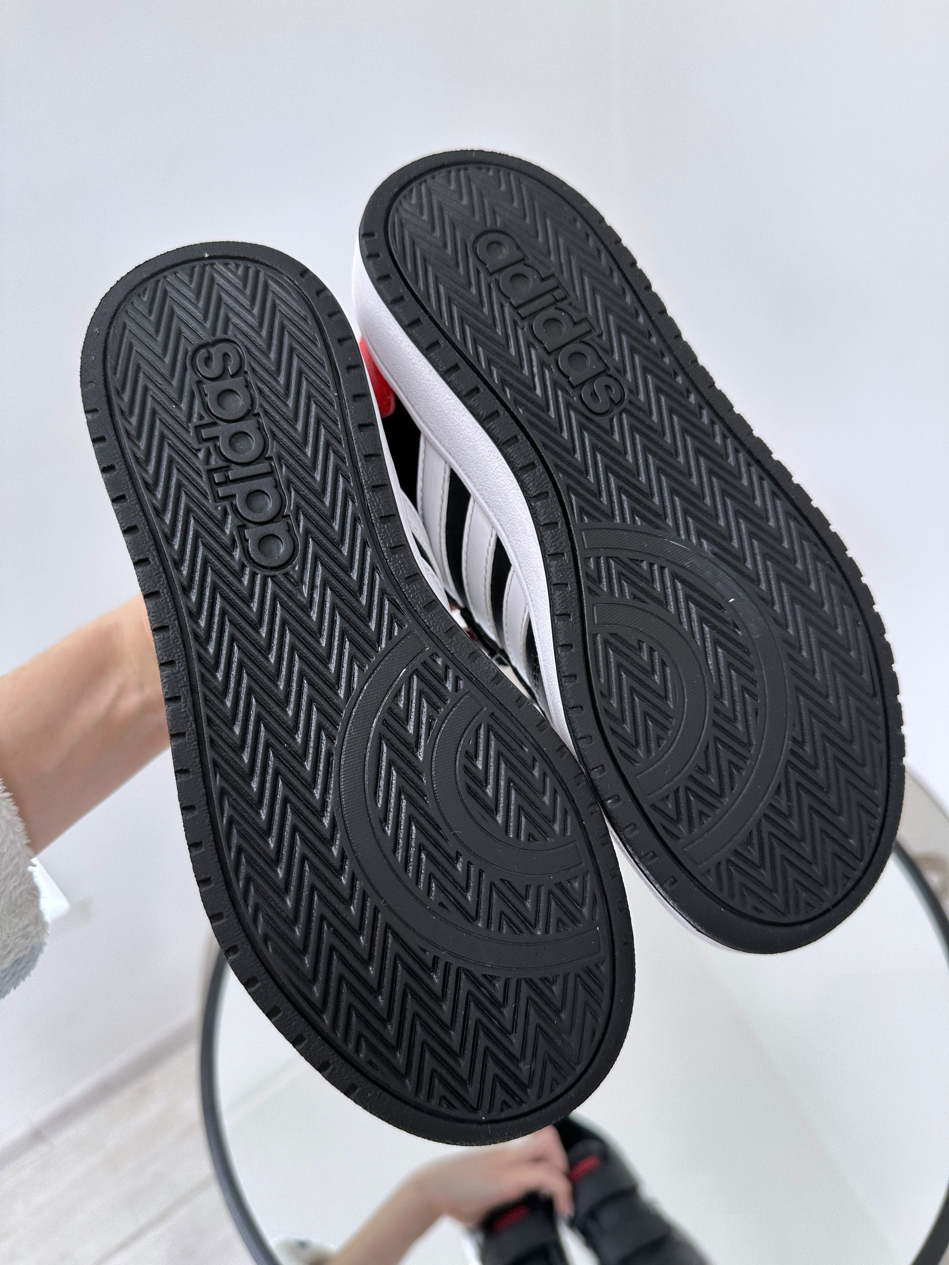 Качественные популярные кроссовки на липучках Adidas NEO