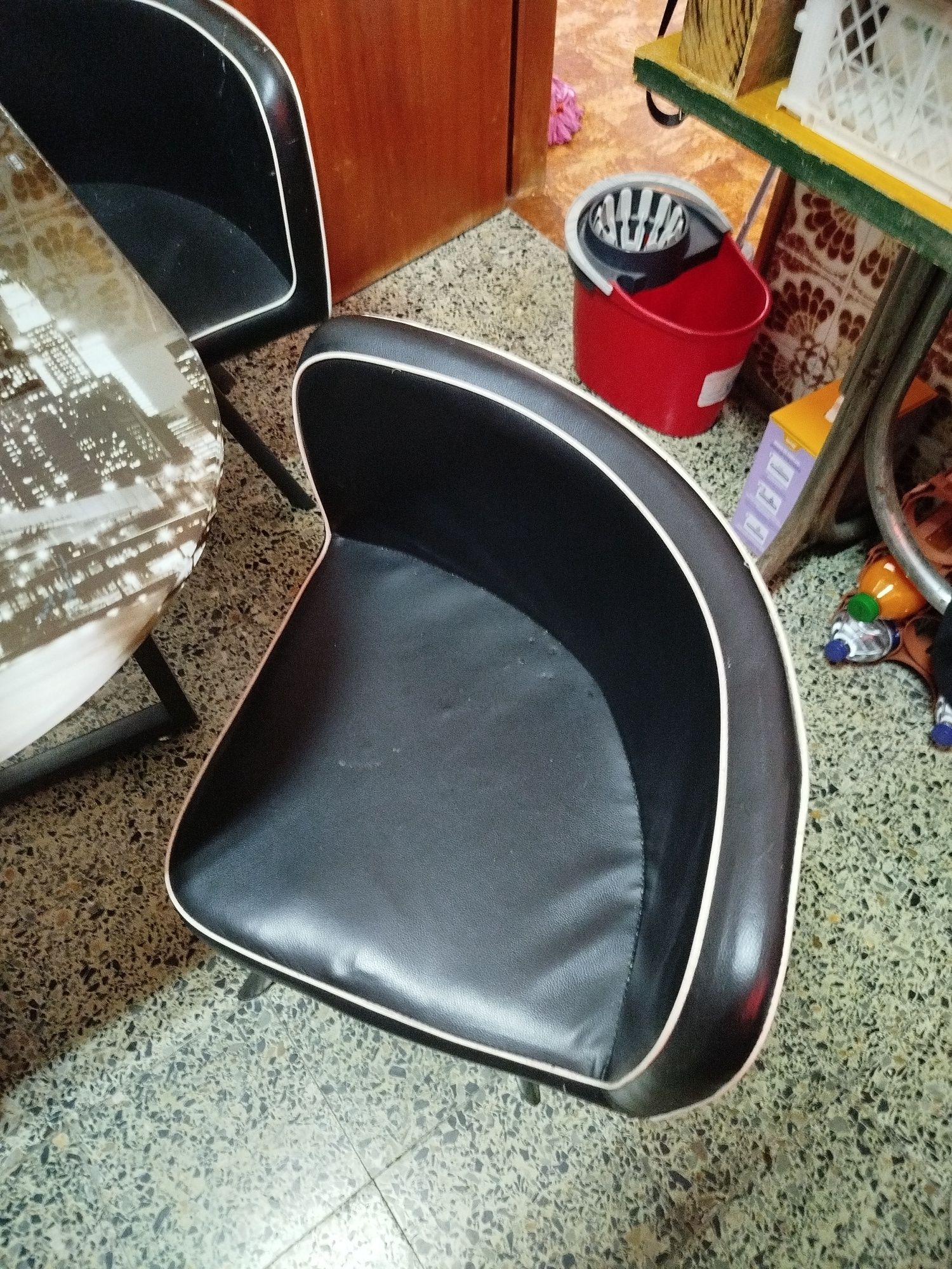 Mesa com 4 cadeiras