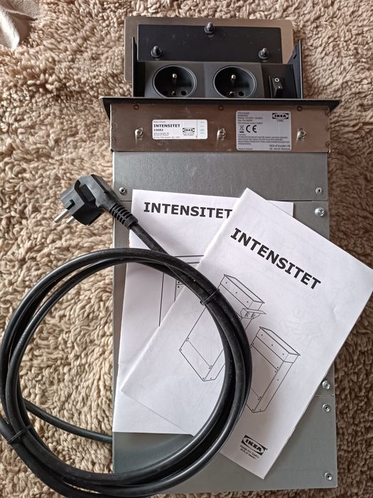 Gniazdo nadblatowe nowe