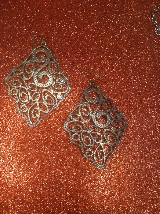 Bijuteria nova,para despachar